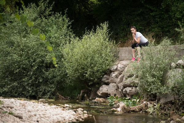 Female Runner Finishing a Run — Stock Photo, Image