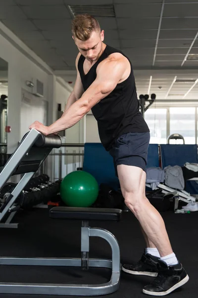 Bacaklar buzağı egzersiz