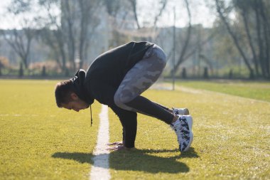 El şeyleri yaparak Park alanında eğitim standı