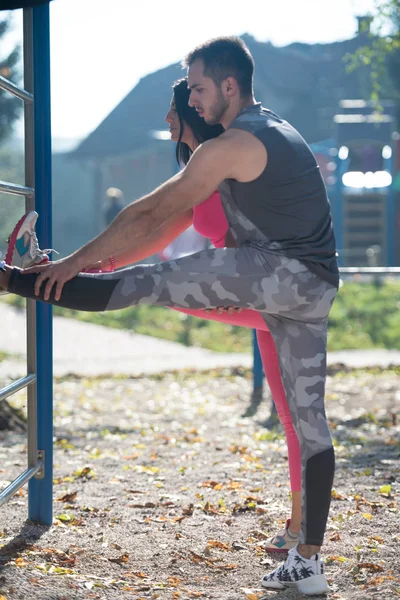 Şehir Parkı bacak germe çift Runner