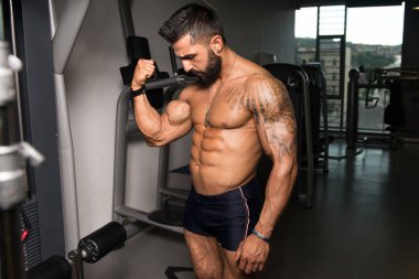 Sağlıklı bir insan altı paketi ile