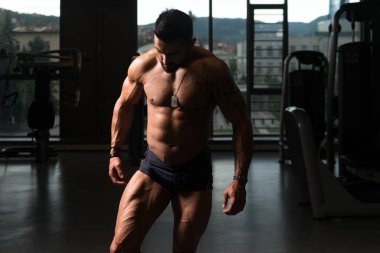 kasların esneme vücut geliştirmeci