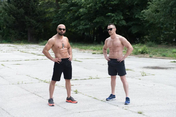 Portrait Of A Physically Fit Muscular Gym Couple — Stock Photo, Image