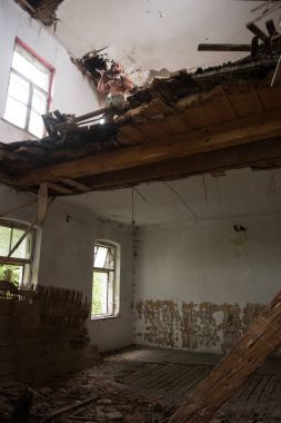 Asker çizim makineli tüfek kendini savunma