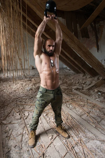 Ağırlık egzersiz su ısıtıcısı-çan yıkılmış olan