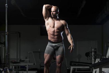 kasların esneme vücut geliştirmeci