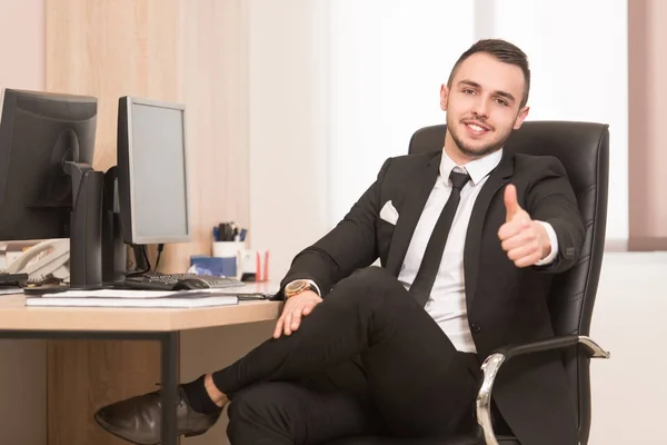 Happy Businessman Thumbs Up Sign — Stock Photo, Image