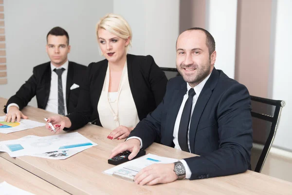 Startup Business Team Reunión Interior Oficina Brillante Moderna Lluvia Ideas — Foto de Stock