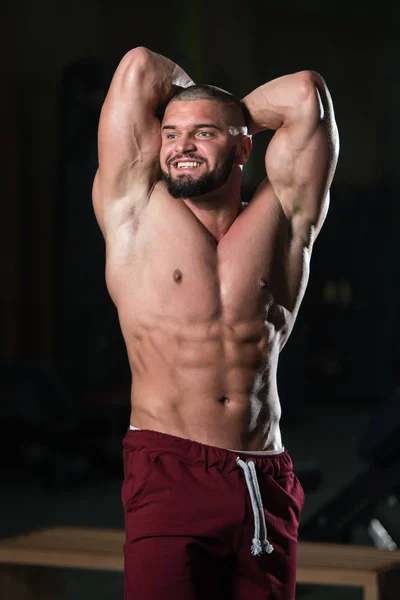 Jovem Saudável Forte Ginásio Músculos Flexantes Muscular Atlético Musculação Modelo — Fotografia de Stock