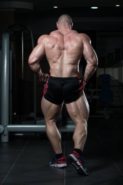 kasların esneme vücut geliştirmeci