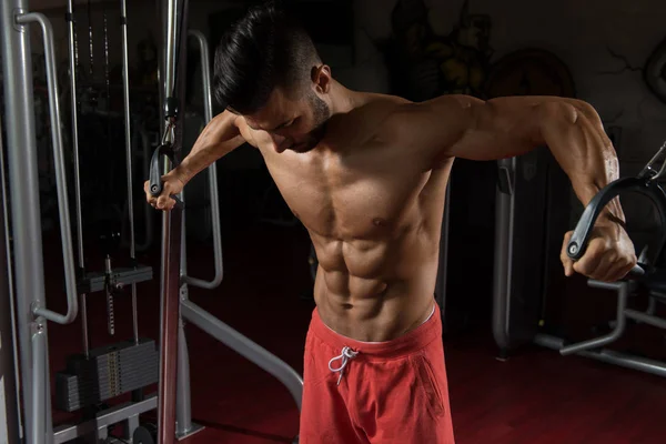 Muscular Man Exercising Chest — Stock Photo, Image