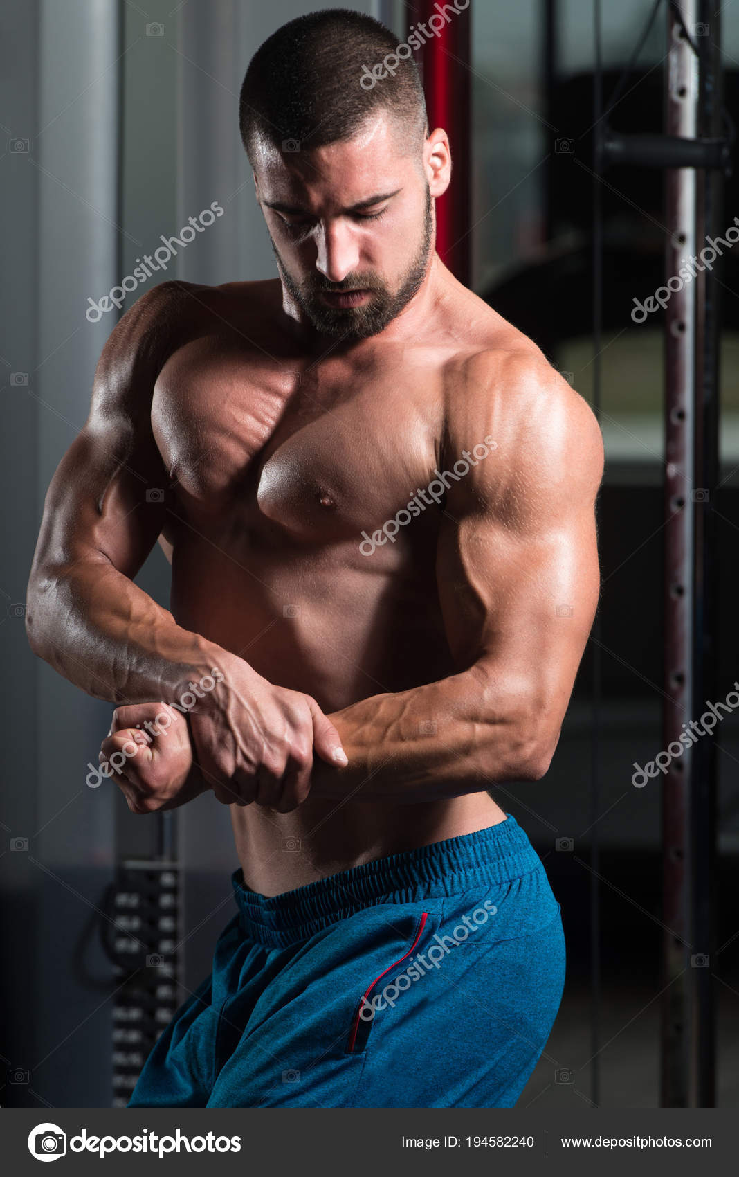 Share more than 116 best side chest pose super hot xkldase.edu.vn