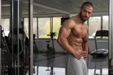 Sağlıklı bir insan altı paketi ile