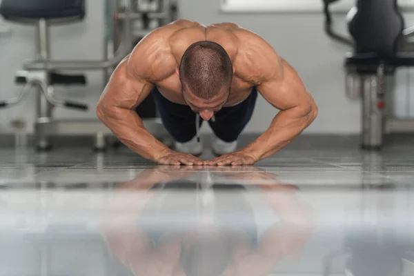 Modelo Ejercicio Push Ups — Foto de Stock