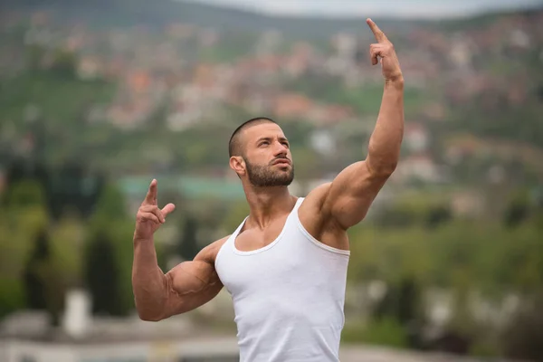 Strong Man Posing Outdoors — Stock Photo, Image