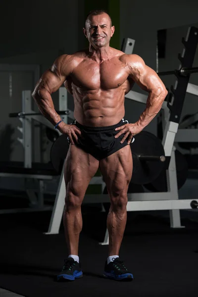 健美肌肉成熟男人的画像 — 图库照片