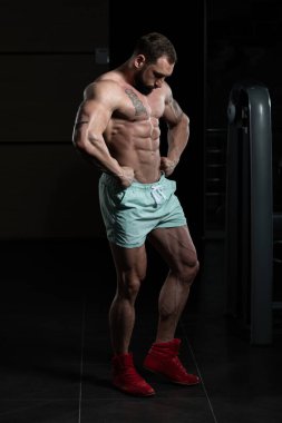 kasların esneme vücut geliştirmeci