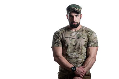 Amerikan Deniz Kuvvetleri Özel Operasyonları Ateşli Silahlı Modern Savaş Askeri Beyaz Arkaplanda Savaşa Hazır