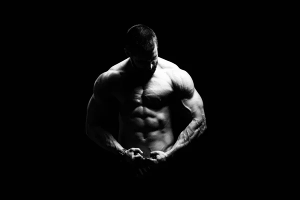 Young Bodybuilder Flexing Muscles Isolate Black Blackground Copy Space — Stock Photo, Image