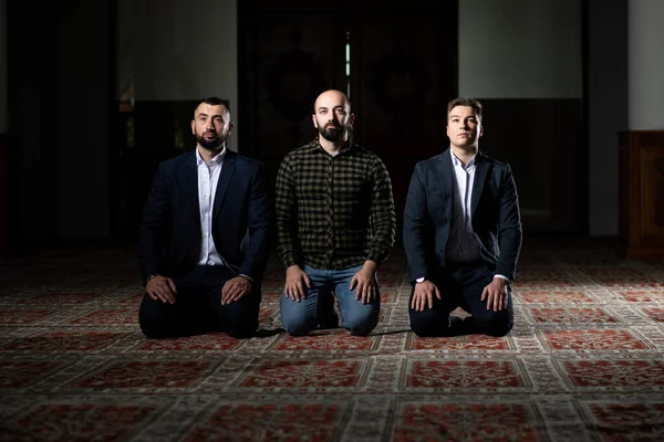 Portrait Three Adult Muslim Man Praying Mosque — Stock Photo, Image