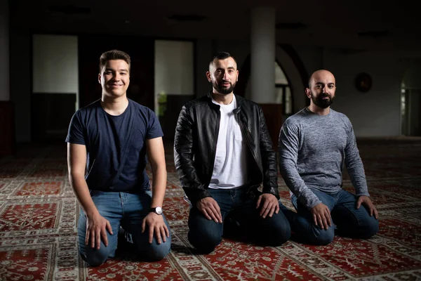 Portrait Three Adult Muslim Man Praying Mosque — Stock Photo, Image