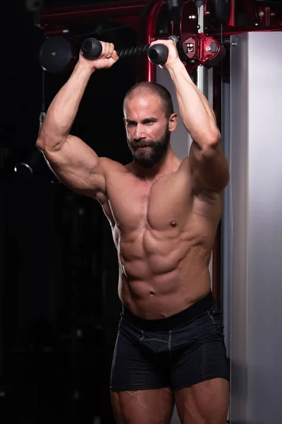 Musculaire Fitness Bodybuilder Doet Zware Gewicht Oefening Voor Triceps Machine — Stockfoto