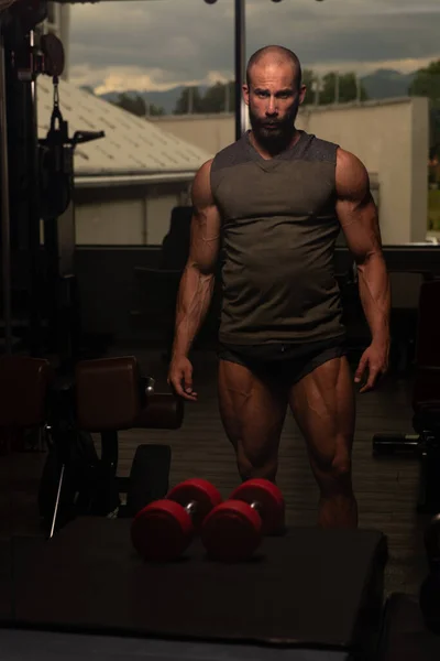 Young Man Standing Strong Gym Flexing Muscles Muscular Athletic Bodybuilder — Stock Photo, Image