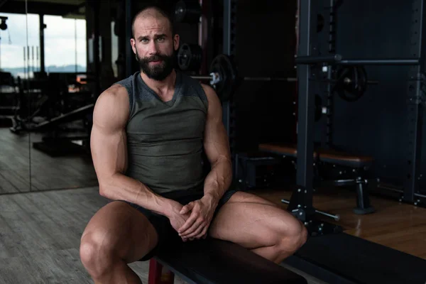 Retrato Joven Forma Tomando Descanso Gimnasio — Foto de Stock