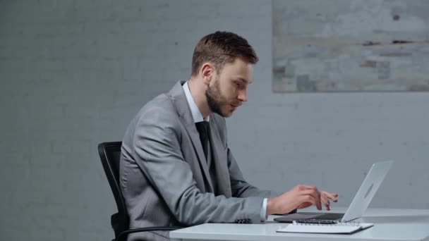 Smiling Businessman Making Online Bets Office — 비디오