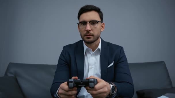 Kyiv Ukraine Kruari 2020 Upprörd Affärsman Spelar Spel — Stockvideo