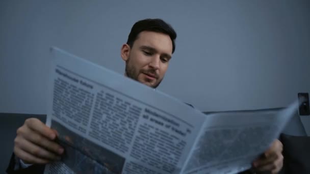 Selective Focus Businessman Reading Newspaper — Stock Video