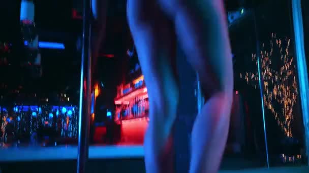 Stripper Caliente Ropa Interior Encaje Bailando Cerca Pilón — Vídeos de Stock