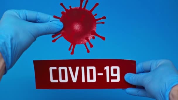 Cropped View Man Coronavirus Bacteria Covid Card Isolated Blue — Stock Video