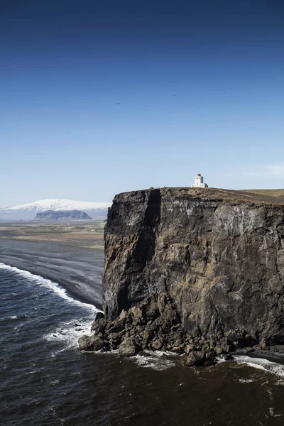 İzlanda'daki dyrholaey deniz feneri — Stok fotoğraf