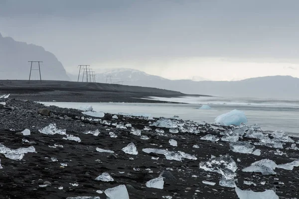 Laguny Jokulsarlon w Islandii podczas nocy jasny lato — Zdjęcie stockowe