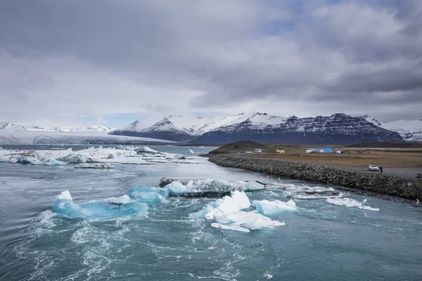 Jokulsarlon льодовик лагуни в Ісландії яскравою літнього нічний час — стокове фото