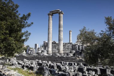 Apollon Tapınağı Didyma Antik şehir, Aydın, Türkiye içinde görünümünü.