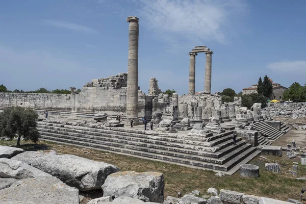 Uitzicht op de tempel van Apollo in antieke stad van Didyma, Aydin, Turkije. — Stockfoto