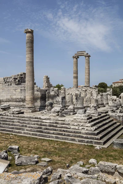 Uitzicht op de tempel van Apollo in antieke stad van Didyma, Aydin, Turkije. — Stockfoto