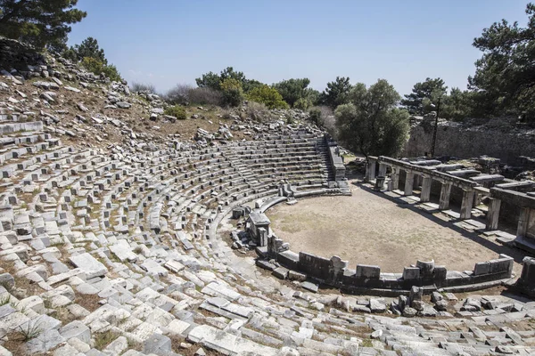 ซากปรักหักพังของเมืองโบราณของพรีน ประเทศตุรกี — ภาพถ่ายสต็อก