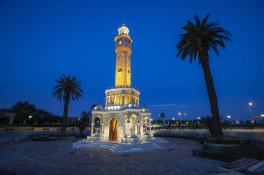 Izmir Saat Kulesi. Ünlü Saat Kulesi Izmir'in sembolü haline geldi.