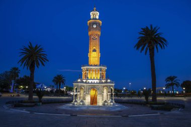 Izmir Saat Kulesi. Ünlü Saat Kulesi Izmir'in sembolü haline geldi.