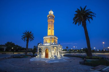 Izmir Saat Kulesi. Ünlü Saat Kulesi Izmir'in sembolü haline geldi.