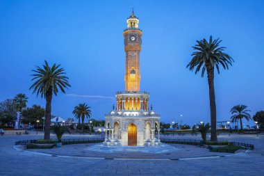 Izmir Saat Kulesi. Ünlü Saat Kulesi Izmir'in sembolü haline geldi.