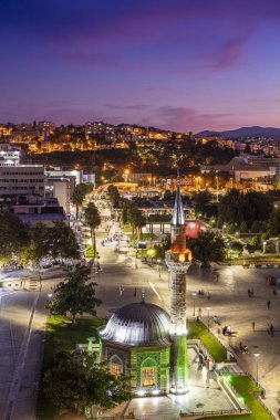 Izmir Saat Kulesi. Ünlü Saat Kulesi Izmir'in sembolü haline geldi.