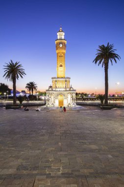 Izmir Saat Kulesi. Ünlü Saat Kulesi Izmir'in sembolü haline geldi.