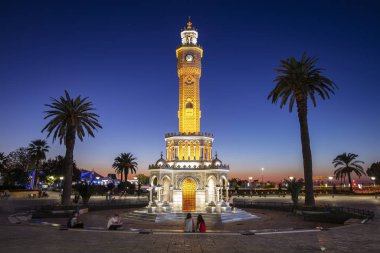 Izmir Saat Kulesi. Ünlü Saat Kulesi Izmir'in sembolü haline geldi.