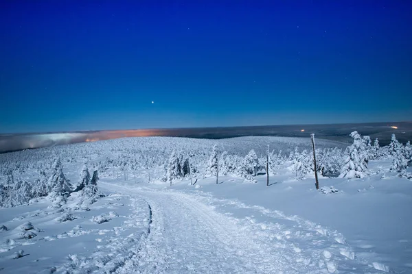 Kış manzarası Polonya Dağları Dev Dağlar