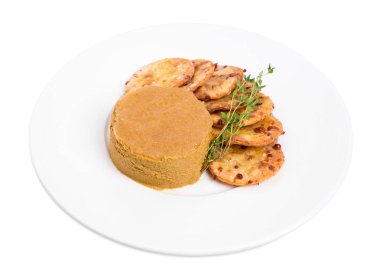 Kaz karaciğer ezme ve peynirli çörekler.