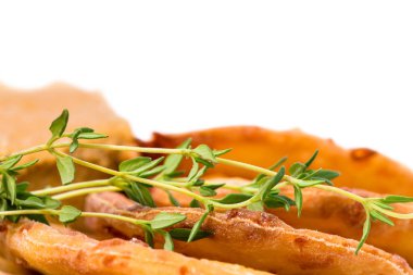 Peynirli çörekler ve otlar portre.